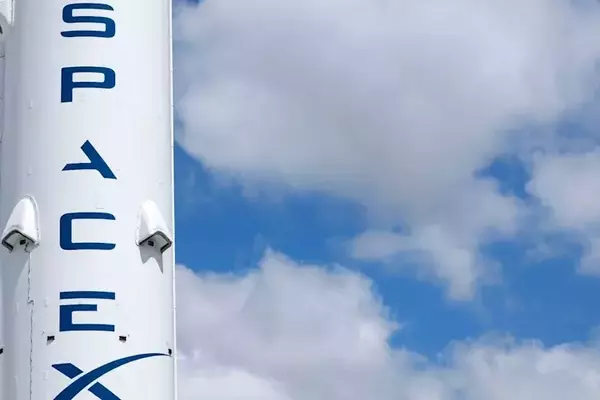 SpaceX Launches Inaugural Bond Offering Seeking $20 Billion Post-IPO