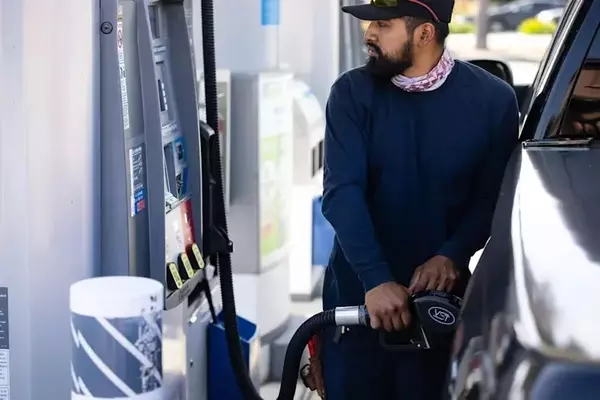 California Gas Stations Face Lawsuit Over Alleged AI Price Collusion