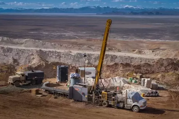 Caterpillar's Surging Valuation Driven by AI Infrastructure Boom