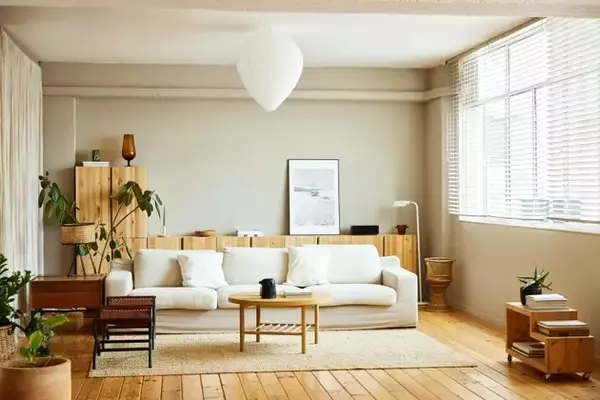 Douglas Elliman Faces Mounting Headwinds in a Challenging Real Estate Market