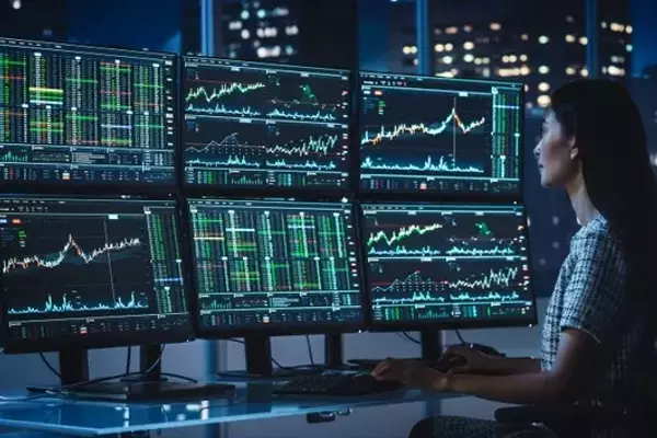 Market Dynamics: AI Capex Concerns and Oil Price Shocks Influence S&P 500 Decline