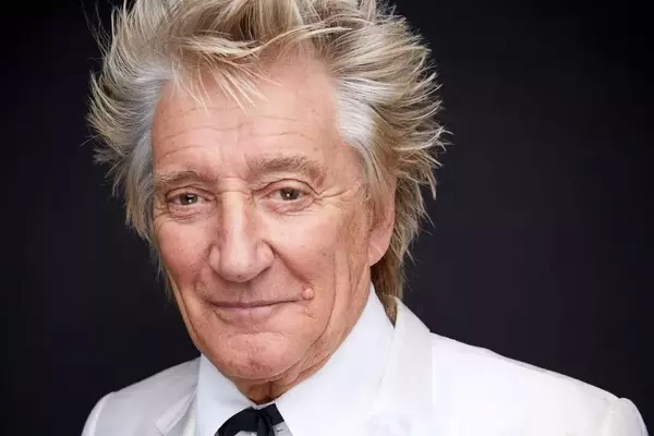 Rod Stewart Postpones Tour Dates After Coronary Stent Procedure
