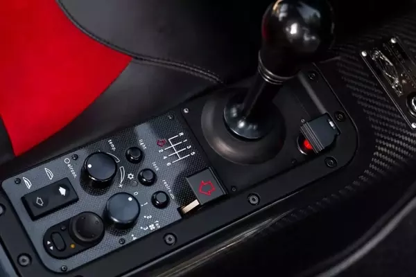 McLaren Reveals New Manual Supercar, P50, Inspired by Iconic F1