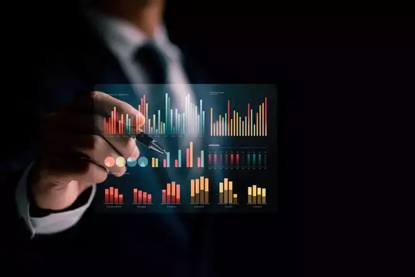 Mastering Derivatives: A Comprehensive Guide to Risk Management