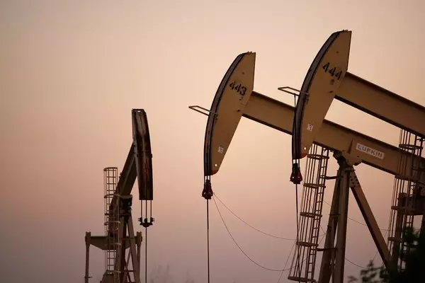 A Comprehensive Guide to Profiting in Crude Oil Trading