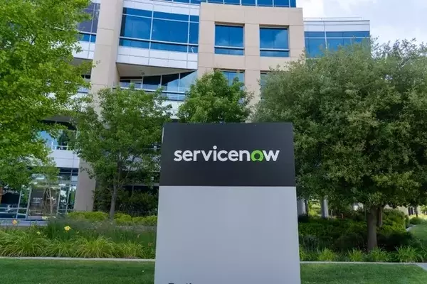 ServiceNow's Strategic Evolution: AI Integration and Fair Valuation