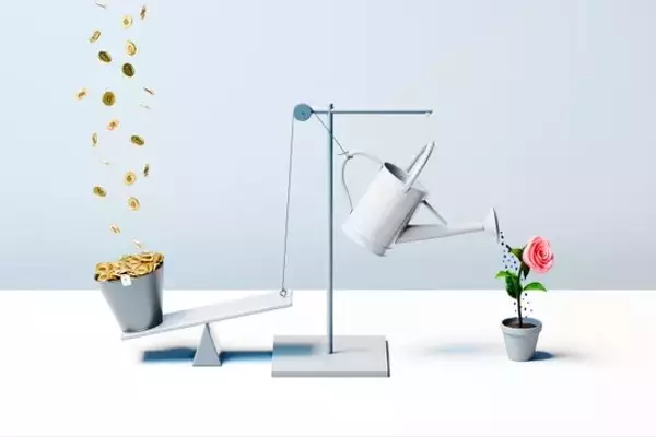 Strategic Investing: Balancing Stability and Growth in Uncertain Markets