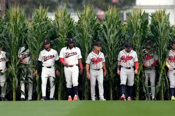 A Magical Night at the Field of Dreams: Baseball, Nostalgia, and Community Spirit