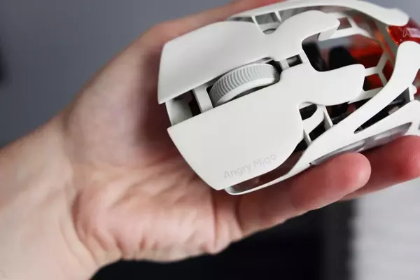 Review: AngryMiao AM Infinity.97 Gaming Mouse