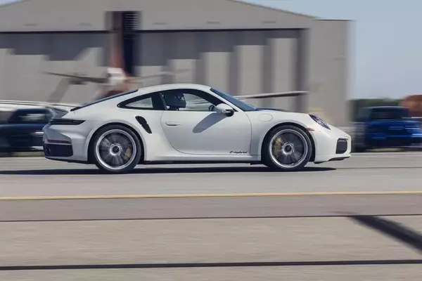 Porsche 911 Turbo S: Unrivaled Speed and Performance in the 0-150-0 MPH Challenge
