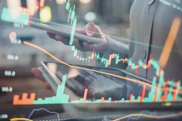 Market Dynamics: Navigating Value and Growth Amidst AI Boom
