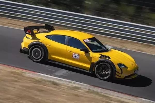 Porsche Taycan Turbo GT Manthey Racing: Redefining Electric Performance on the Nürburgring