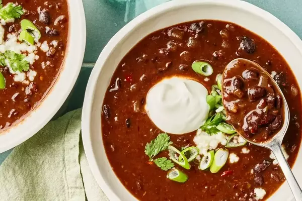 Simple Ingredients, Extraordinary Flavors: Mastering Minimalist Cuisine