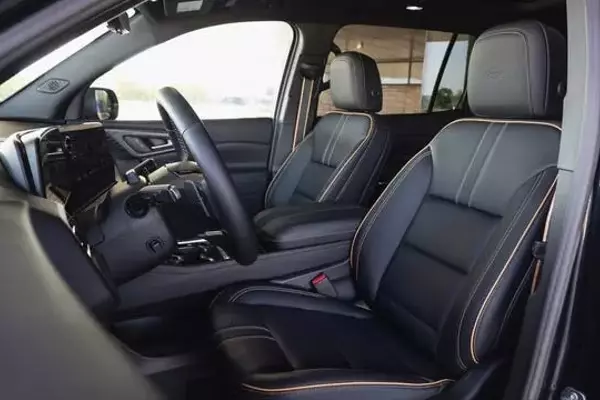 2027 Chevrolet Traverse High Country Interior Gallery