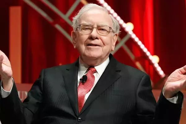 Warren Buffett's Enduring Investment Strategy: Farmland and Real Estate