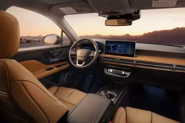 2027 Lincoln Corsair Hybrid: A Detailed Look at its Luxurious Interior