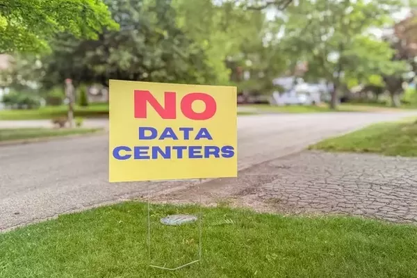 Data Centers Face Mounting Public Opposition Despite Economic Benefits