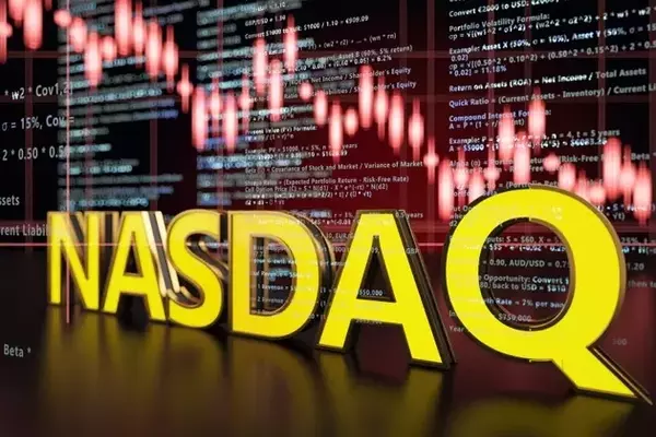Invesco NASDAQ 100 ETF: Valuation Attractive, Technicals Mixed, Near-Term Headwinds