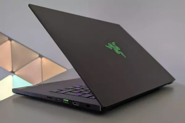 Redditor Lands Unexpected Razer Blade 18 Upgrade, Saving Thousands