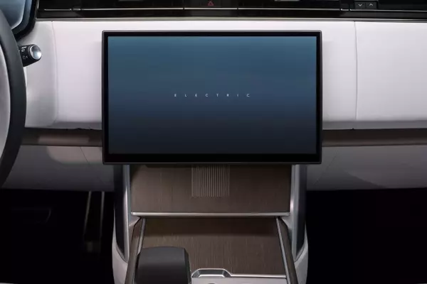 2027 Range Rover Electric: A Glimpse Inside the Sustainable Luxury SUV