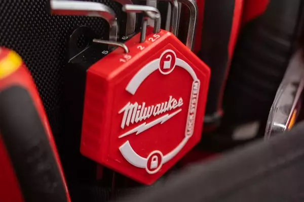 Milwaukee's Rapid Charger: Powering Up Your Projects with Speed and Efficiency