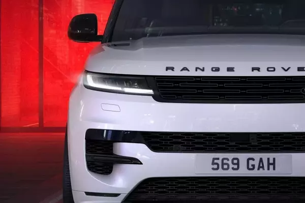 A Visual Tour of the Range Rover Sport Hybrid