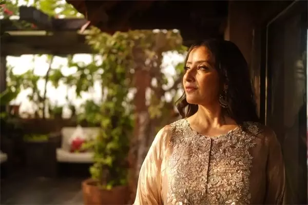 Manisha Koirala to Headline 'Cowgirls & Indians' Film Project