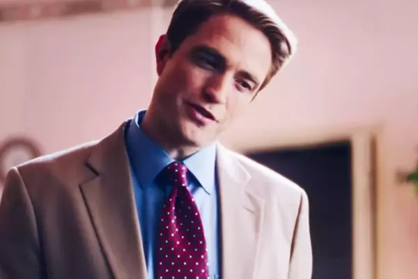 Critics Laud Robert Pattinson's Portrayal of Chris Hansen in 'Primetime'
