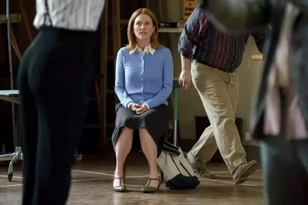 Julianne Moore's Stellar Performance in 'The Debut' Captivates Telluride Film Festival, Igniting Oscar Buzz