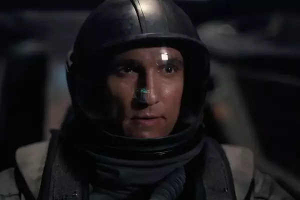 Unveiling the Alternate Universe of "Interstellar": Spielberg's Original Vision vs. Nolan's Masterpiece