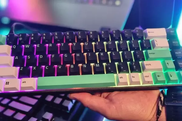 Razer's New Affordable Mini Mechanical Keyboard Impresses at Gamescom