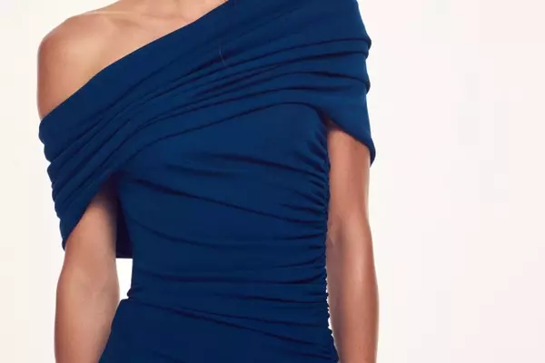 Monique Lhuillier's Spring 2027 Collection: Streamlined Elegance Meets Romantic Flair