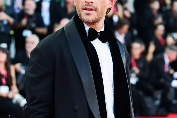The Allure of the 'Heartthrob Fringe': Venice Film Festival's Hottest Hair Trend