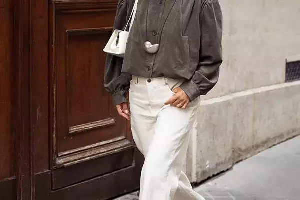 Transition Your White Jeans into Fall: 6 Chic Outfit Ideas