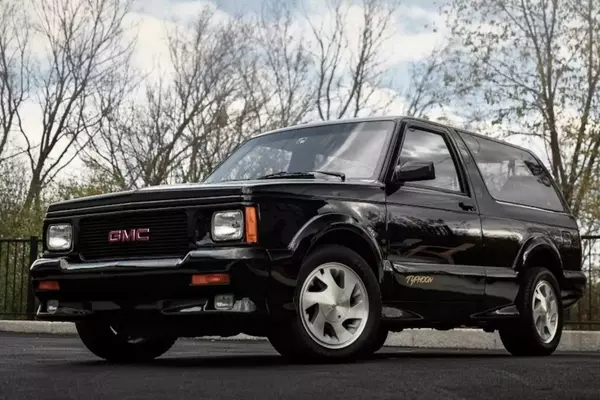 The GMC Typhoon: A Precursor to High-Performance SUVs