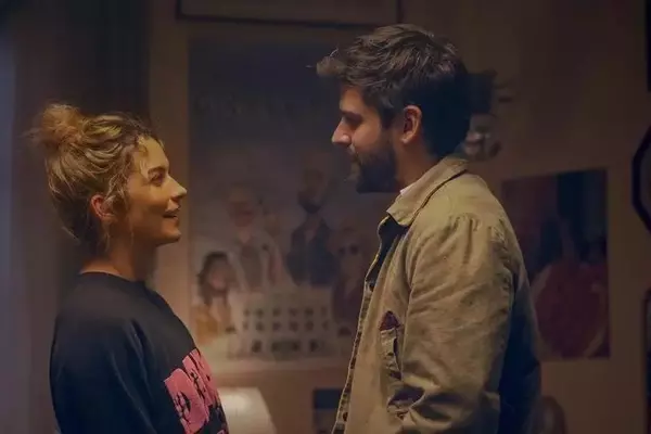 Annie Murphy and Cooper Raiff Shine in Age-Gap Romcom 'All That She Wants'