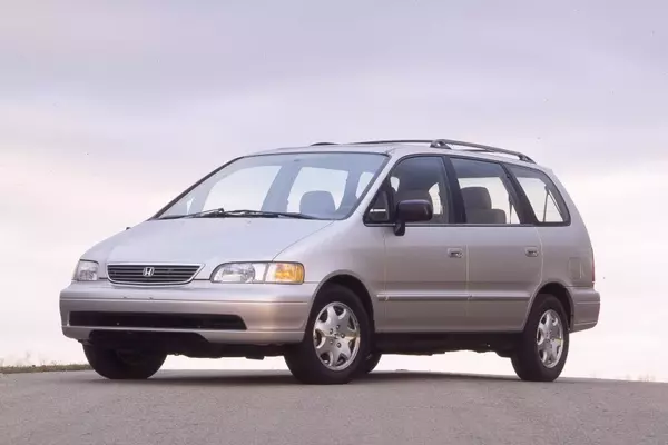 The Enduring Spirit of the 1995 Honda Odyssey EX