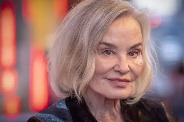 Jessica Lange to Receive Visionary Award at Virginia Film Festival, 'Awards Chatter' Podcast to Record Live
