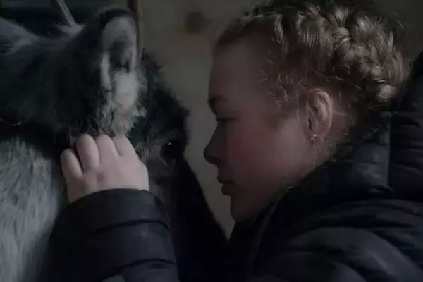 Review of 'Brace Your Heart': A Fusion of Heritage and Modernity in an Homage to Sámi Femininity